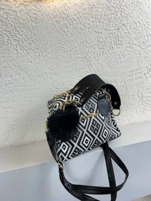 Magazin Ponponlu Çanta CB9899