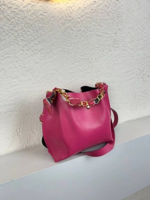 Pembe Fularlı Çapraz Çanta CB5219