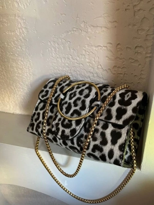 Siyah Leopar Zincir Detay Çanta CB7638