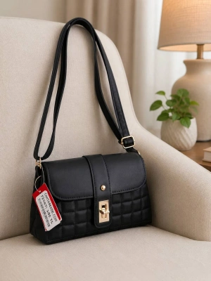 Siyah Renk 2 Bölme Kapitone Çanta CB61841