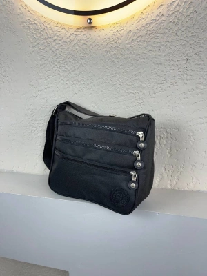 Siyah Renk 4 Bölme Krinkıl Çanta CB0154