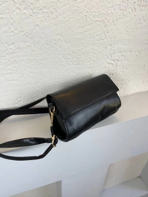 Siyah Renk DÜZ YENİ Çanta CB0909