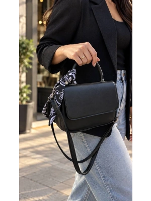 Siyah Renk Fularlı Kalıp Çanta CB78210