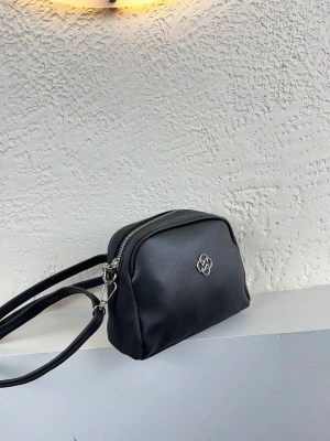 Siyah Renk Lakos Çapraz Çanta CB4252