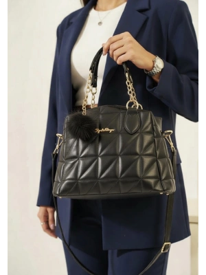 Siyah Renk Ponpon hediyeli Zincirli Çapraz Çanta CB7826