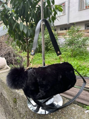 Siyah Renk PONPON PELUŞLU Çanta CB82191