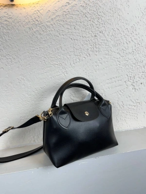 Siyah Sap Siyah Renk Çapraz Çanta CB08922