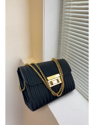 Siyah Zincir Detaylı Çapraz Çanta CB9103