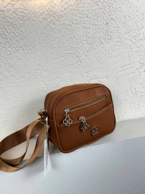 Taba Renk 3 Bölme Çapraz Çanta CB29141