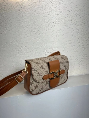 Taba Renk Tokalı Çanta CB9100