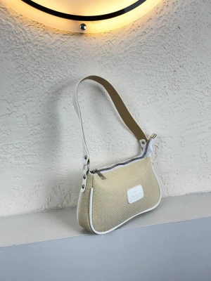 Vizon Kenarları Beyaz Baget Çanta CB0987