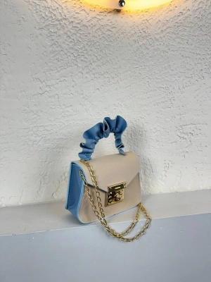 Vizon Renk Mavi Sap Mini Zincirli Çanta CB5796