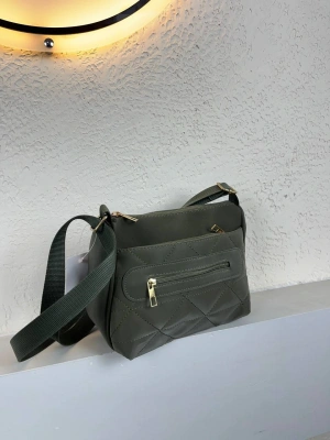 Yeşil Renk 3 Bölme Çapraz Çanta CB2578