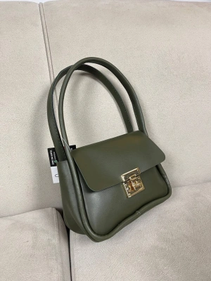 Yeşil Renk Önü Kilit Kalite Çanta CB90901