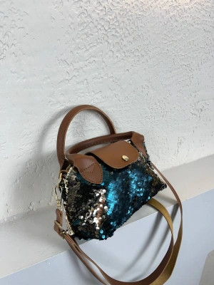 Zümrüt Yeşil Taba Saplı Pullu Çanta CB3209