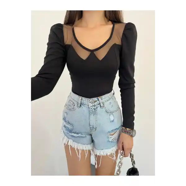 Havuz Yaka Tül Detaylı Crep Dar Kalıp Esnek Kumaş Bluz