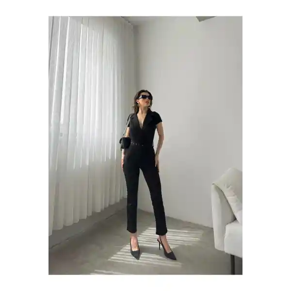 Siyah Yakalı Kemerli Tulum - Premium
