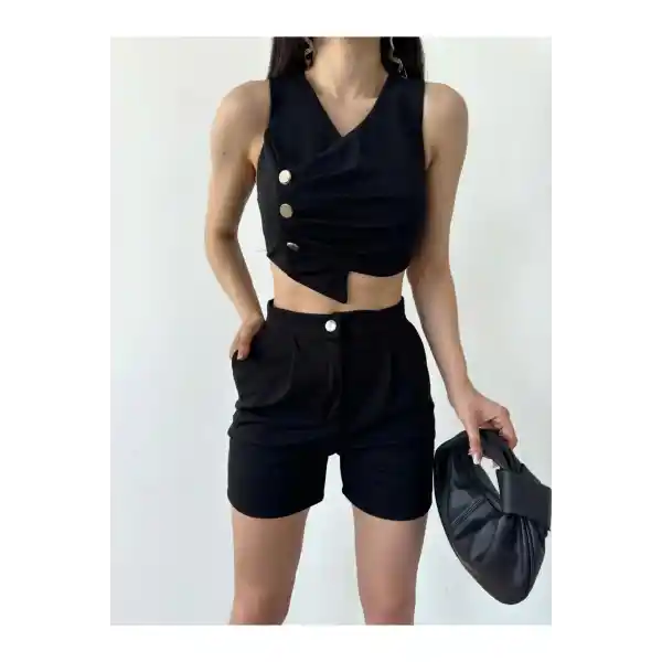 Kruvaze Yaka Düğme Detaylı Crop Yelek Ve Şort İkili Takım