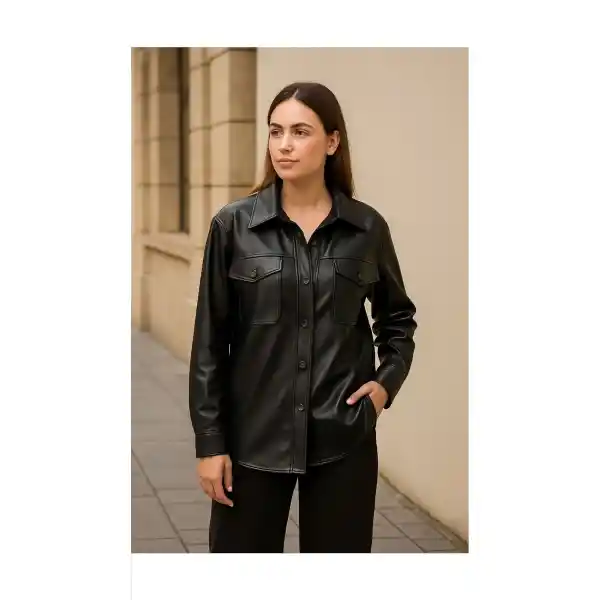 Kadın Siyah Düğmeli Deri Ceket – Şık ve Günlük Kombinlere Uygun
