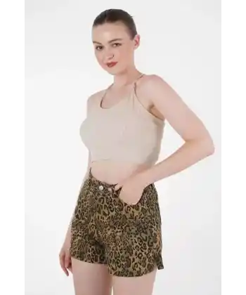Leopar desenli denim şort