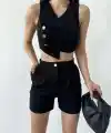 Kruvaze Yaka Düğme Detaylı Crop Yelek Ve Şort İkili Takım