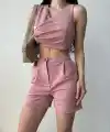 Kruvaze Yaka Düğme Detaylı Crop Yelek Ve Şort İkili Takım