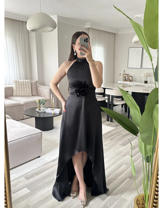 KATHİA ÇİÇEK DETAYLI SİYAH ELBİSE