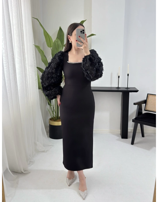 FLORA İNCİ KARE YAKA ÇİÇEK GÜPÜR DETAYLI SİYAH ELBİSE