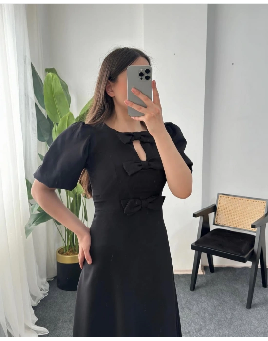 LİDİY SİYAH FİYONK DETAYLI ELBİSE