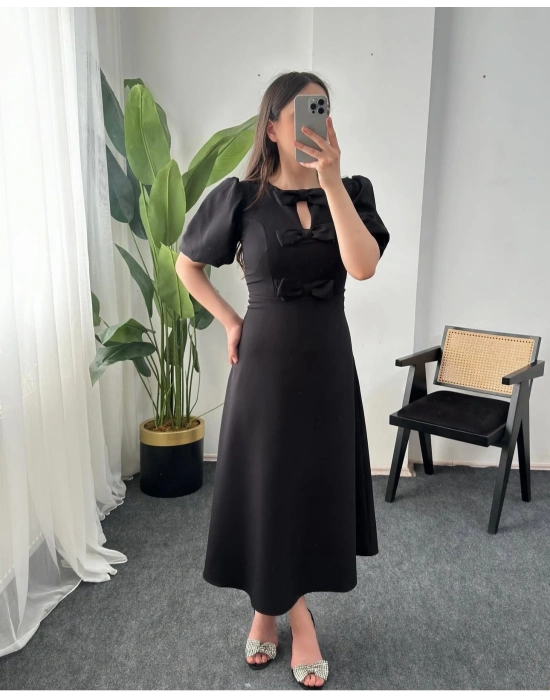 LİDİY SİYAH FİYONK DETAYLI ELBİSE