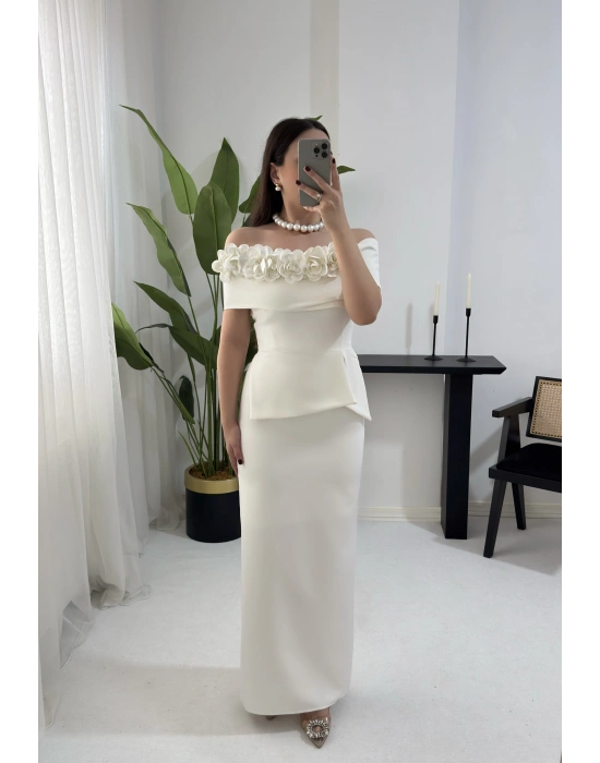 MATİLDA ÇİÇEK DETAYLI BEYAZ ELBİSE