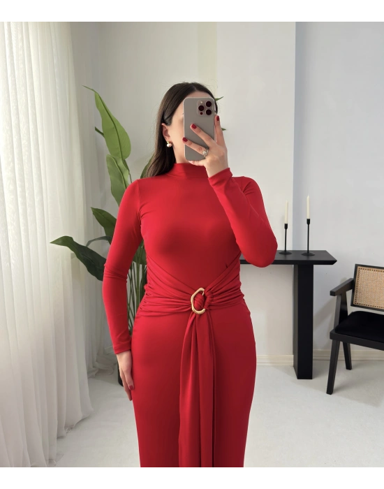 PAELA BROŞ DETAYLI KIRMIZI ELBİSE