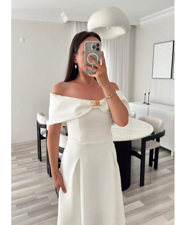 SWAN TOKA DETAYLI BEYAZ ELBİSE