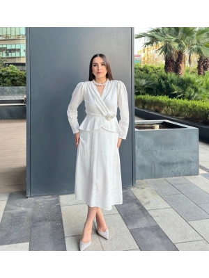 ADELA SATEN KRUVAZE YAKA BEYAZ ELBİSE