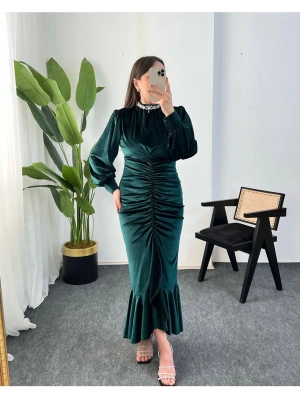 FİONA VOLANLI KADİFE ZÜMRÜT ELBİSE