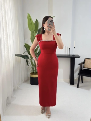 HOLLY TAŞ YAKA KIRMIZI ELBİSE