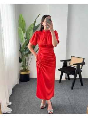 VALİNTA KIRMIZI BÜZGÜLÜ SATEN ELBİSE