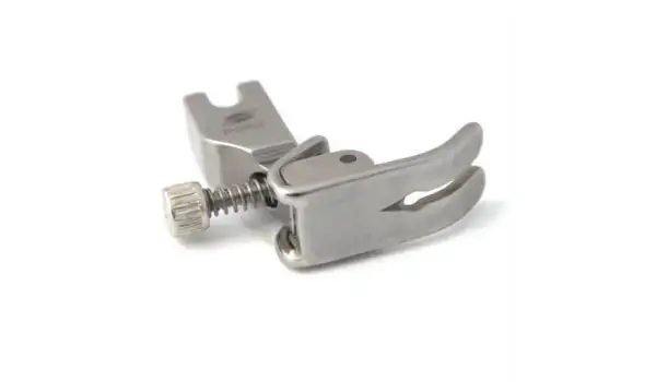 Düz Makine Arkadan Vidalı Büzgü Ayak / P952