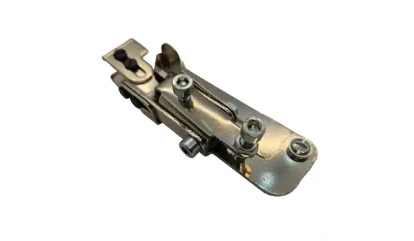 Düz Makine Fermuar Takma Aparatı / DYU598A