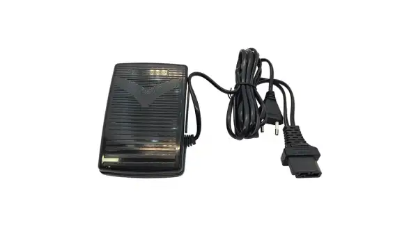 Ev Tipi 3 İp Reçme Dikiş Makinesi / DF858LD