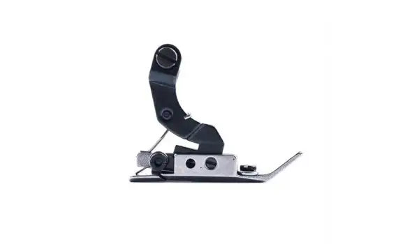 Juki Overlok 3900 5 İp Penye Ayak / 118-77552