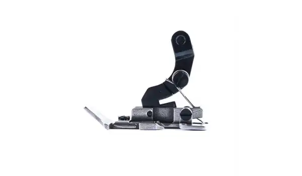 Juki Overlok 3900 5 İp Penye Ayak / 118-77552