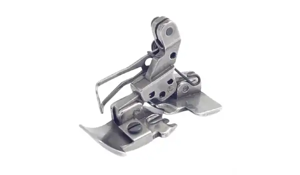 Juki Overlok 6700 Transportlu Kot Ayak Siperli / 121-55560