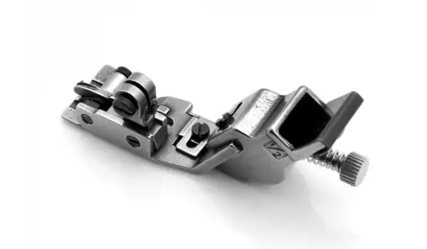 Pegasus M700 Seri Overlok Makine 5 İplik Ayak 3 No 1/2 /208501