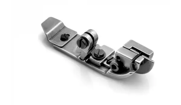 Pegasus M700-Typical 2000 Seri Overlok Makine Kıstırma 4 İplik Ayak