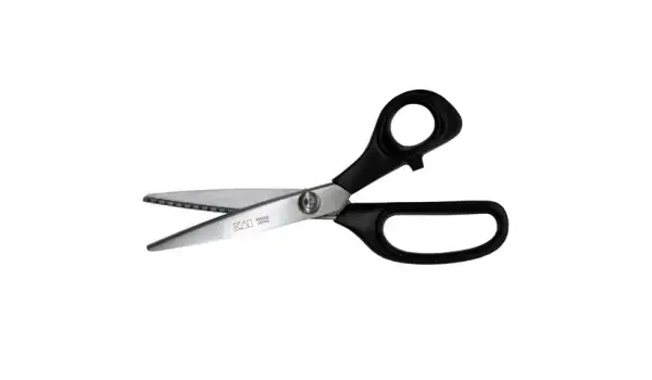 Plastik Saplı Sürfile Zikzak Makası 20Cm / N5350