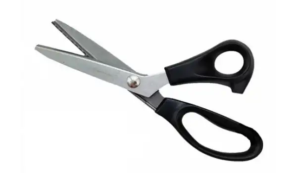 Plastik Saplı Sürfile Zikzak Makası 20Cm / TC-230