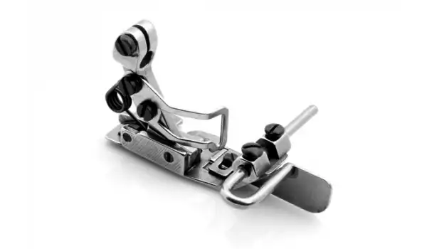 Siruba K-Seri Overlok Makine 5 İplik Ortadan Tırnaklı Ayak 3 No /277118