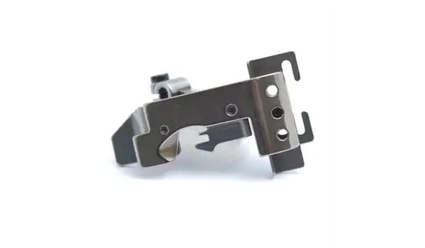 Siruba Overlok 4 İp Ekstraforlu Ayak Üç Vidalı / P103/F374