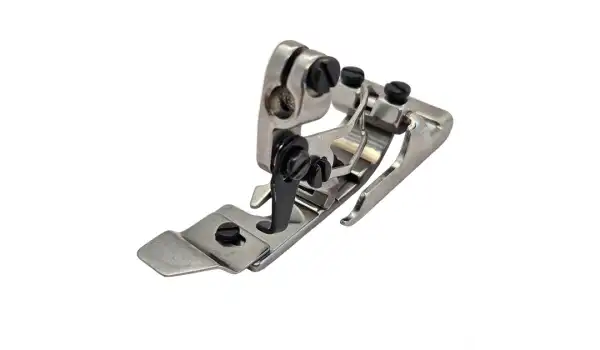 Siruba Overlok 4 İp Önü Siperli Ayak Uzun / 747 Tall